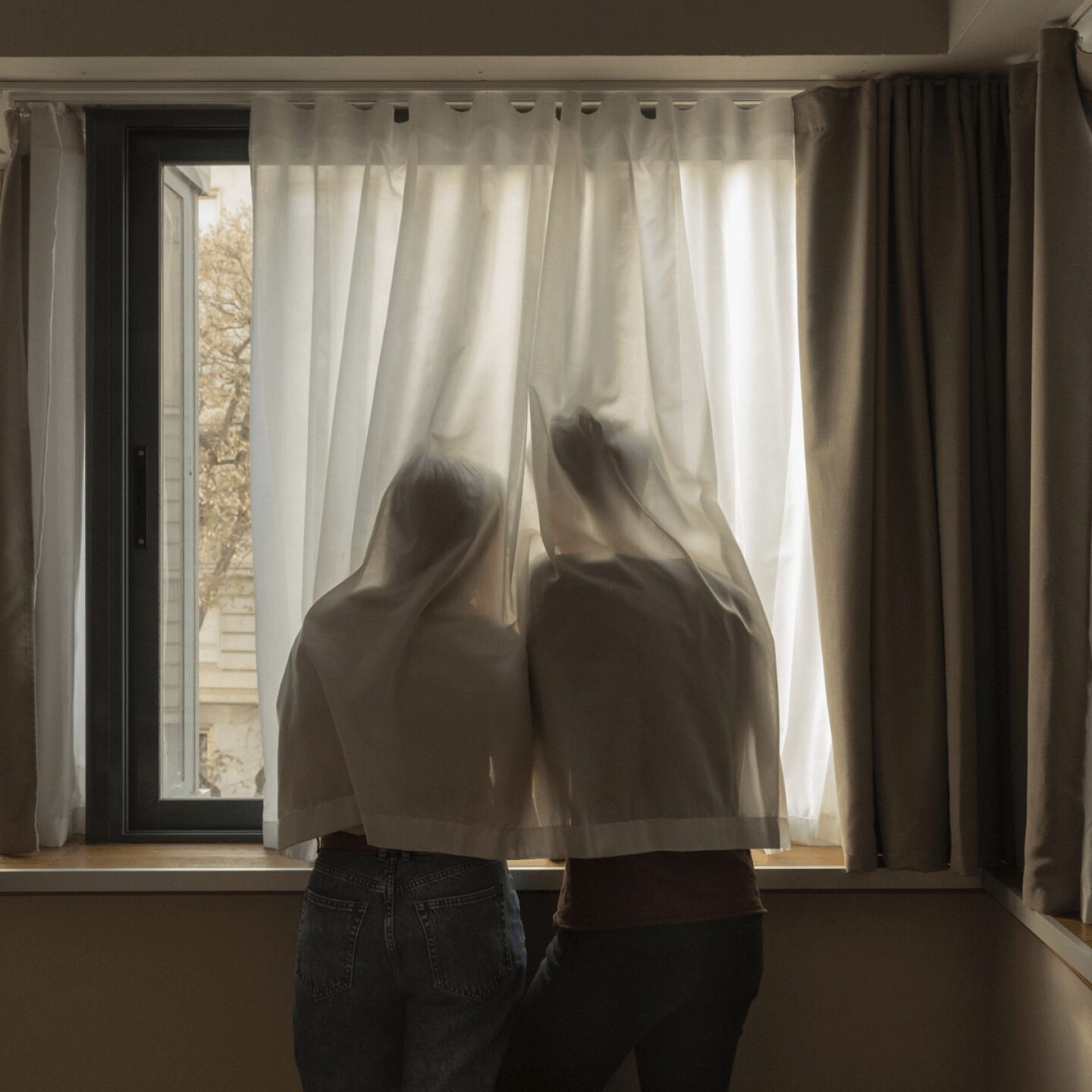 Il tema della “famiglia” in mostra: una riflessione artistica collettiva