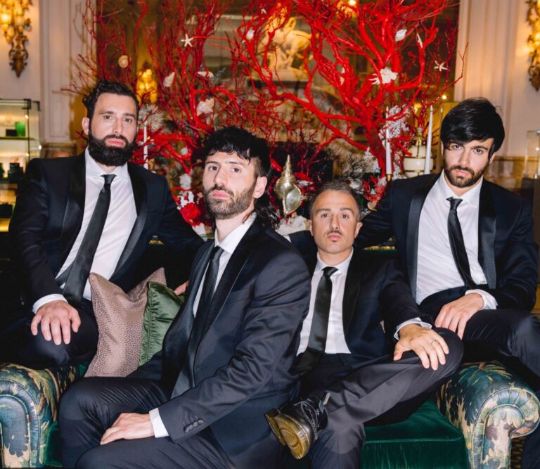 FAST ANIMALS AND SLOW KIDS