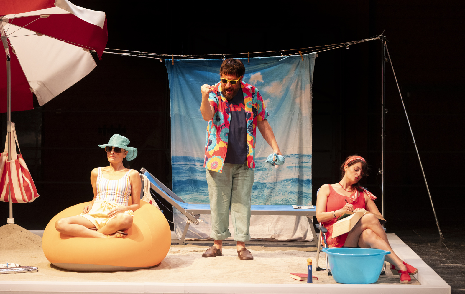 Straordinari, spettacolo Teatrale
