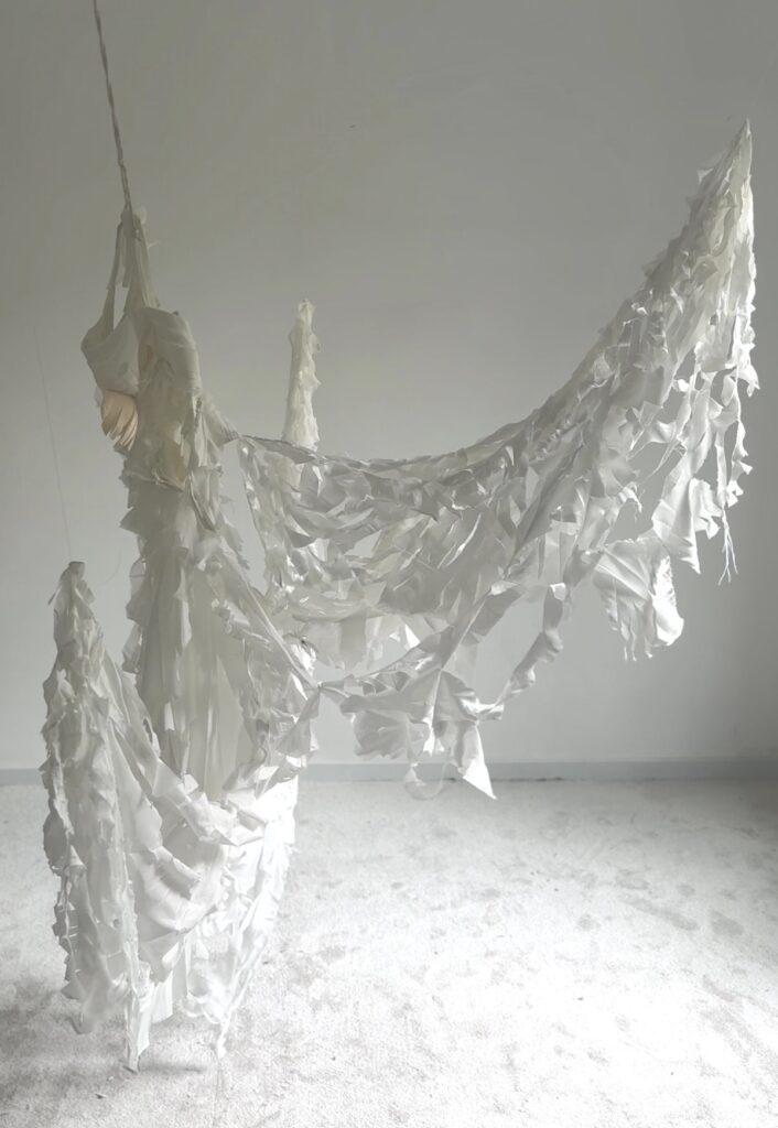 Eros and Ashes, la mostra di Palina Adriana e Yulia Bas a Firenze